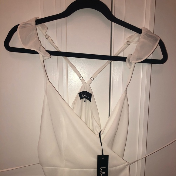 wrap blouse with ruffled shoulder - Picture 2 of 6